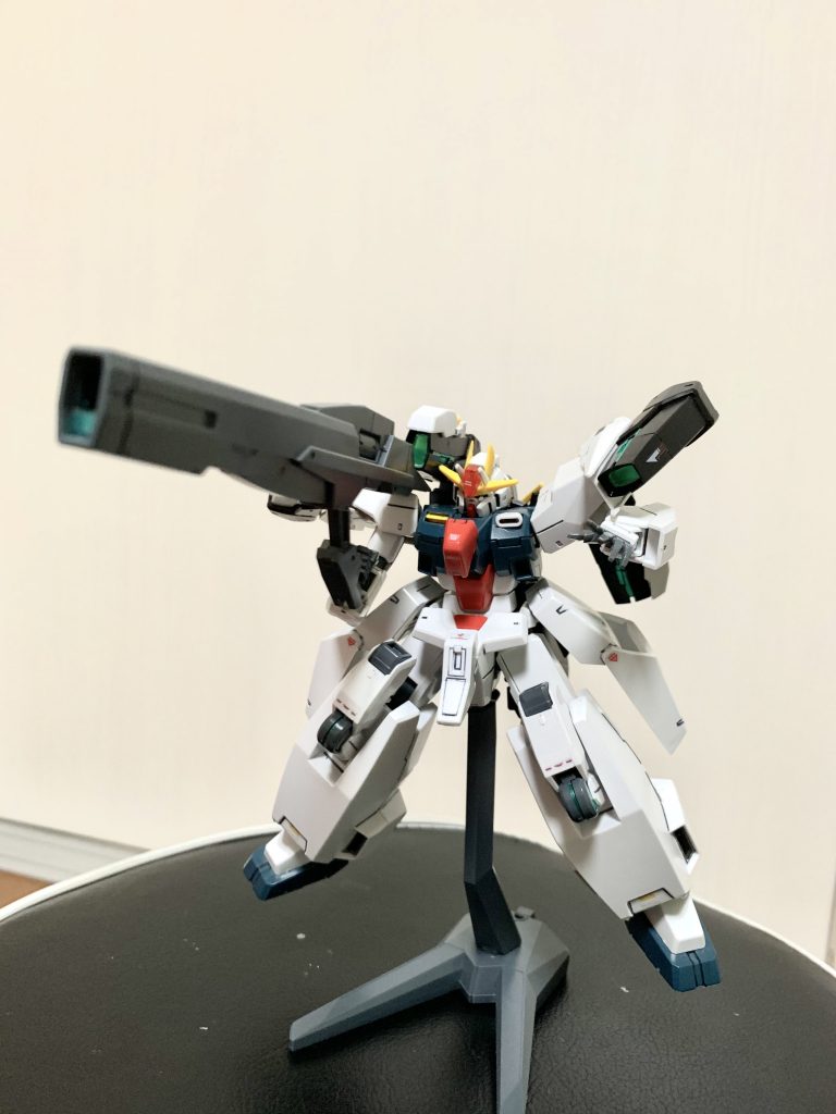 GNアメイジングバズーカ(連結)原機と同じでキャノンとの連結ギミックを備える。