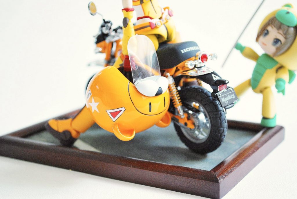 本作の見どころの一つ。チナッガイの被り物をヘルメットにしてみました。✌️実際こんなヘルメットだと、頭めっちゃ重いでしょうが💦