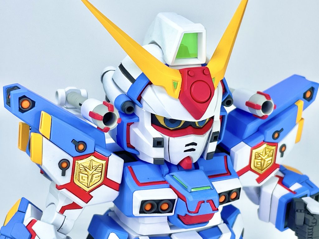 新造したバックパックは、Vロッドの可動を再現しています。サーベル兼ビーム砲というイカした武装です。