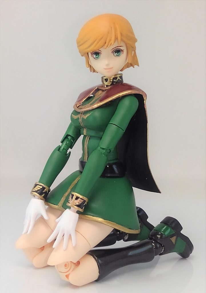 正座ミネバ。エロい・・・もといかわいいポーズを付けてみようといろいろやっていたんですが、何故か正座に落ち着きました。解せぬ。