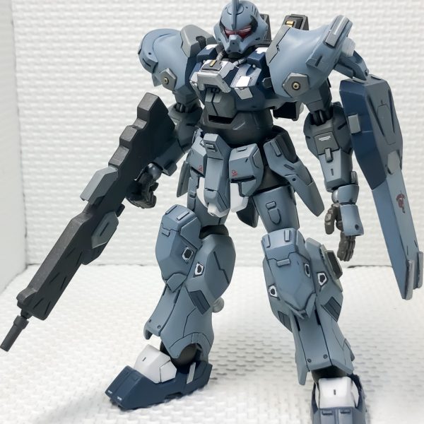 宇宙用ジャハナム　隊長機