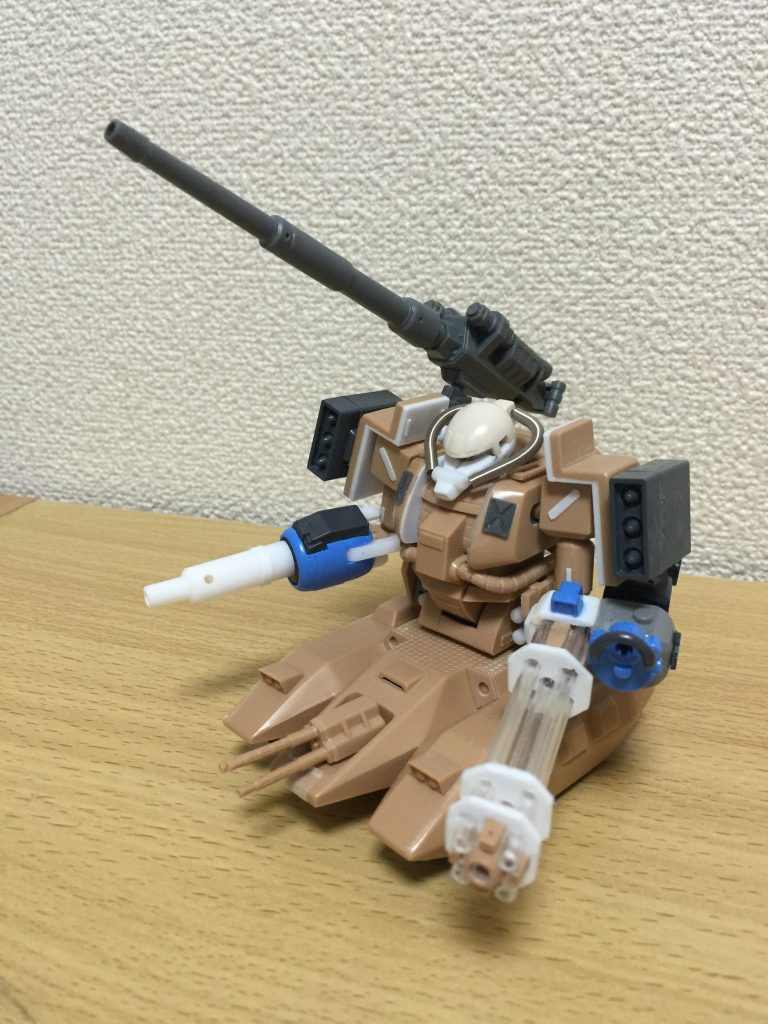 こう…。ジャンクパーツとプラパイプ。