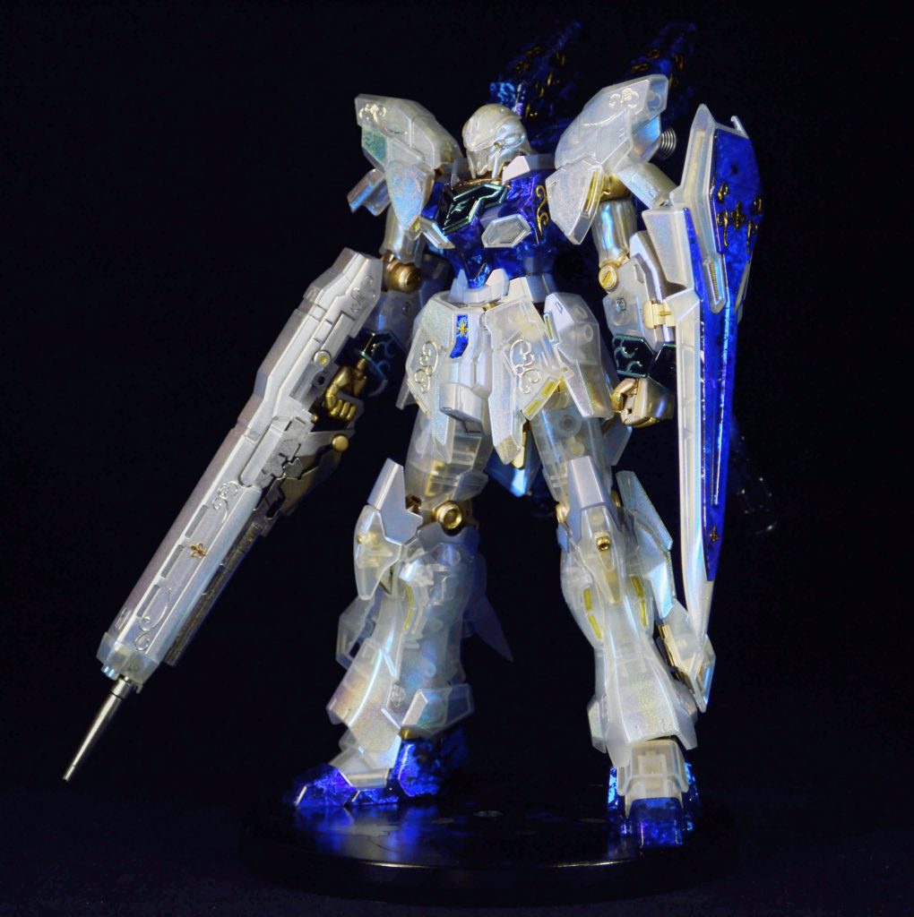 各所に、ネイル用シールを貼ってエングレービング風にしています。