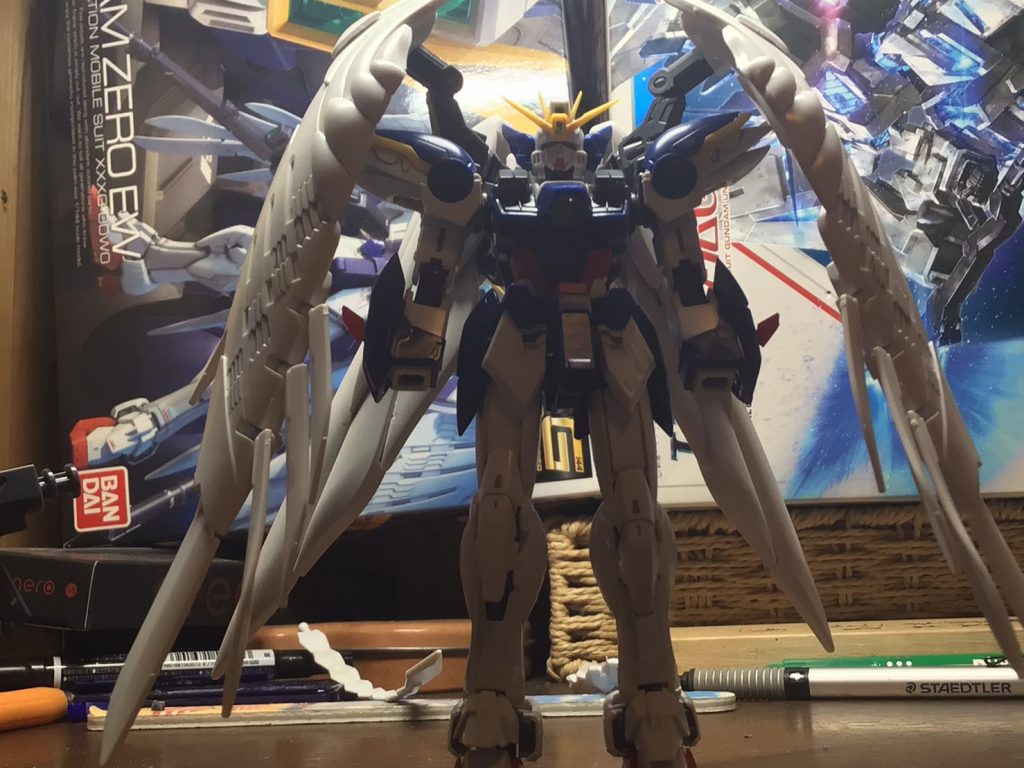 本体自体はそのまま作りました。塗装はしていませんが、一応スミ入れはしてあります。薄いですが笑。