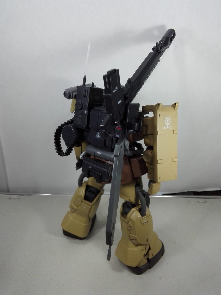 すると左側がスモークディスチャーザーではバランスが悪そうなので、ミサイルでも搭載しようかなと