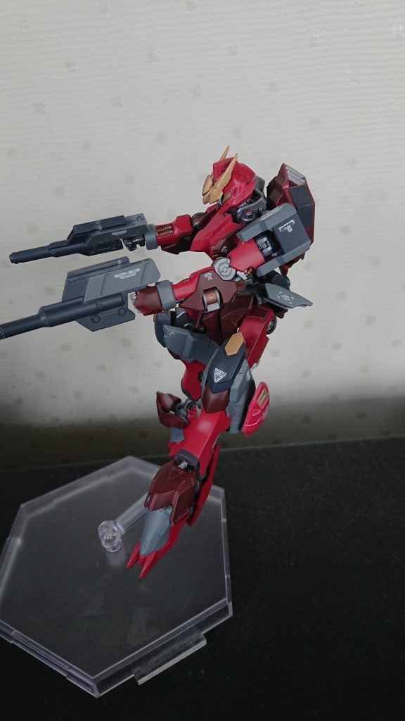 110㎜ショートレンジライフルアガレス専用のライフル一度に複数のプルーマを倒すため小回りの利くショートレンジタイプが採用された。非使用時は腰部に2丁マウント出来る。