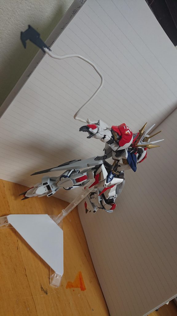 ギミックその2                                                 腕のクローです❗このクローを使って相手を引っかけて倒すと言う設定です❗