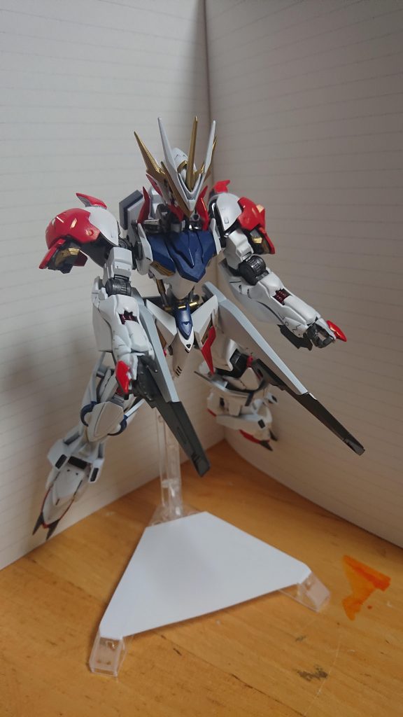 ギミックその3                                                 腰サイドのバインダーガンです❗フリーダムのレールガンを参考にしました❗ギミックについての説明は以上です❗