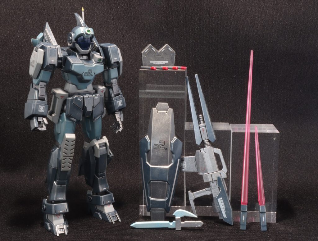 スタティックディスプレイ。武装はドッズスナイパーライフル、ビームサーベルx2、シールド、4連装ミサイルポッド、シグルコンバットブレード