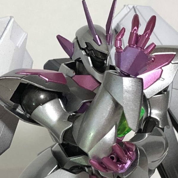 堕天使ヨハネモチーフ機「堕天翼ゼイドラ」