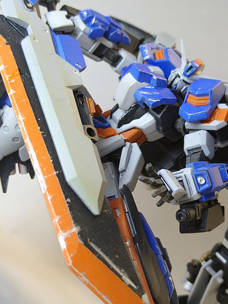 物理属性のクソデカブレード!叩き切るイメージの圧倒的暴力性!なかなかに夢がありますね。