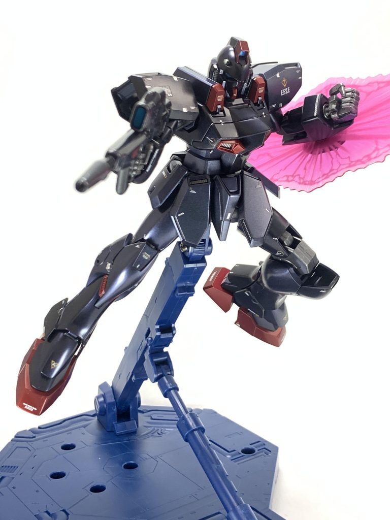 1/100ですが、元が小型MSなのでHGを作ってる様な感覚でした。ガッチリした体型でカッコよく、作りやすい良いキットでしたね！閲覧ありがとうございましたm(*_ _)m