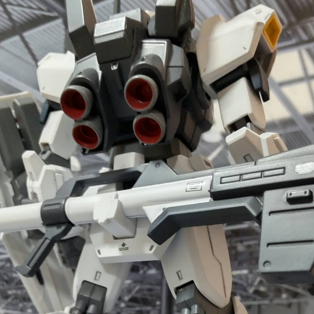 EG ガンダム ティターンズ仕様で余ったデカールを適当に貼り付け