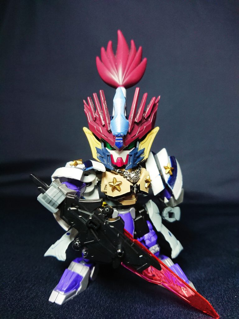 リージョンを渡り歩く放浪の上級妖魔。元黒騎士筆頭という経歴を持つ実力者で、上級妖魔としては珍しく下級妖魔にも理解を示す。