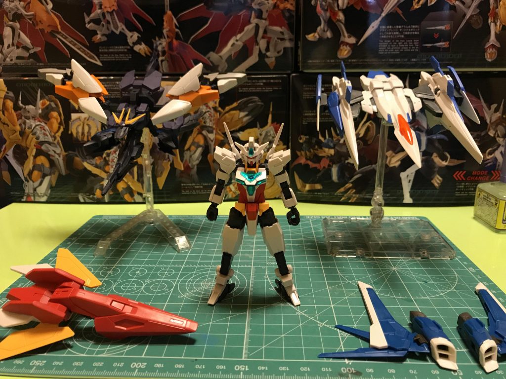 今回は、ガンダム × 勇者 をテーマに作りました。コアガンダムといろいろなアーマーを組み合わせて考えました。支援機には、オーライザーを使用しました。