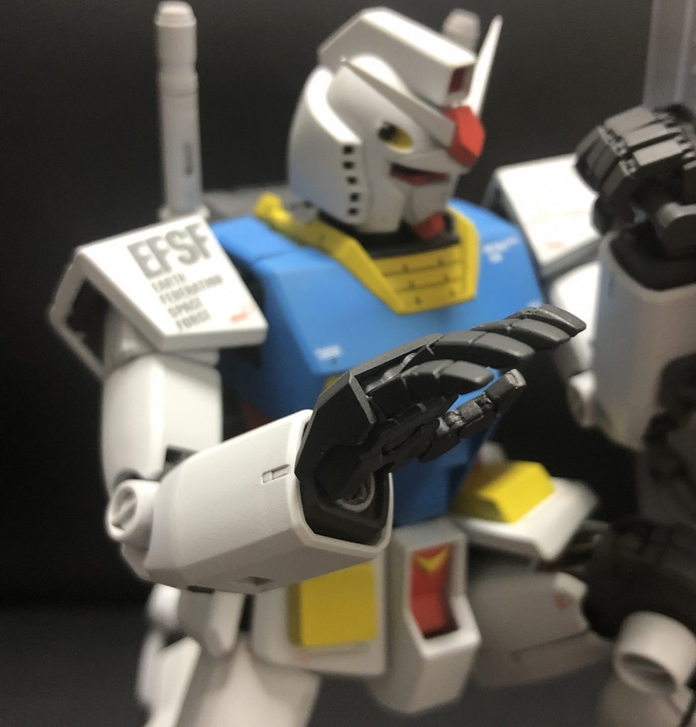 指は全て可動出来るようにしました。