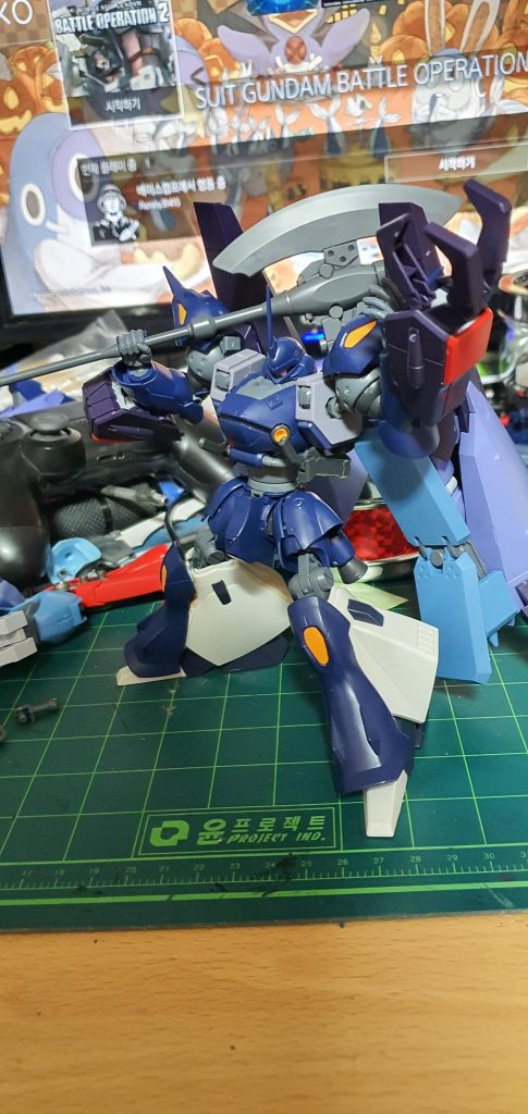 最初の作業の際はメッサーが発売しなかったので、最大限ボリュームのあるパーツを使っていました。