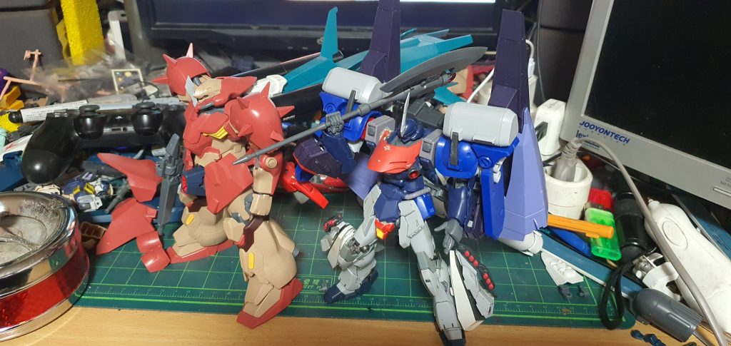 メッサーをミキシングする前の最後の写真。 シナンジュスタインの足とか腹部粒子砲など色々とミキシングされました。