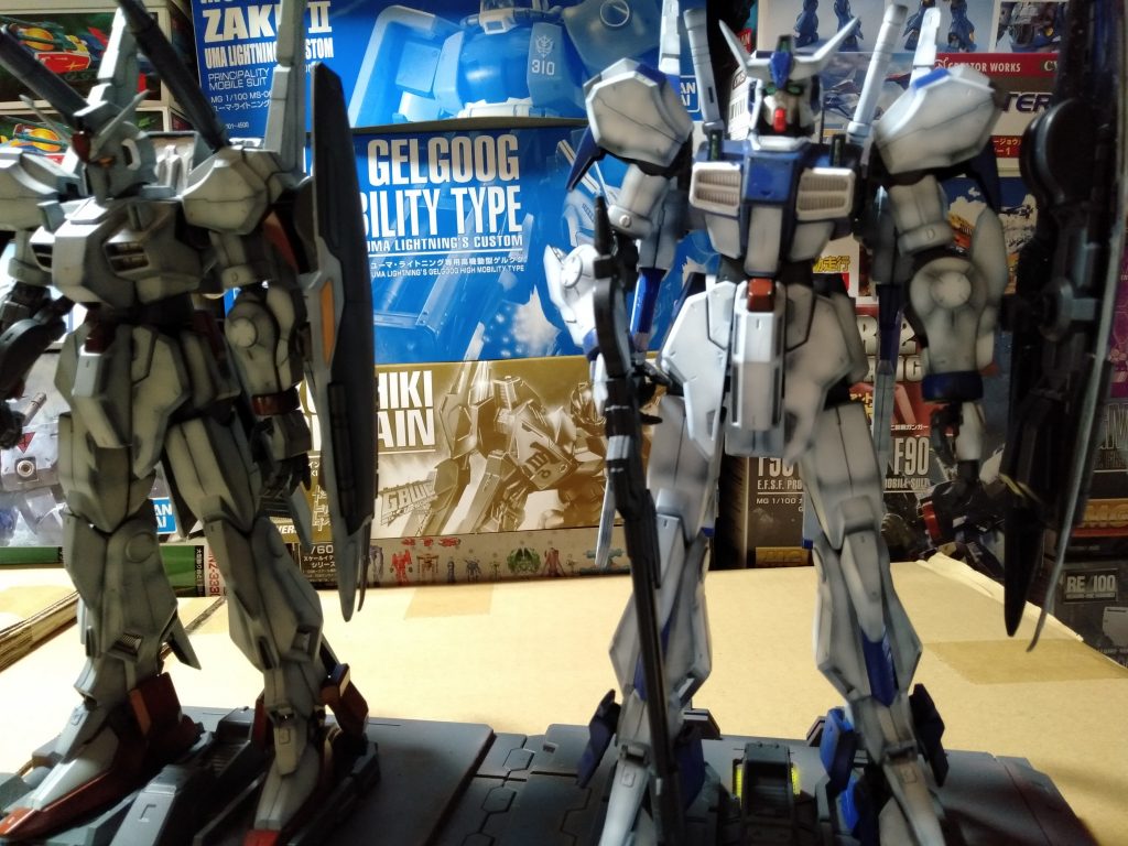 個人的には藤田版が一号機として認識してますwwwさてと、製品のまま組むヤツは3号機として創りますか(笑)