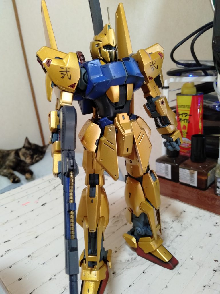 後ろにはうちの末娘が寝てます（笑）