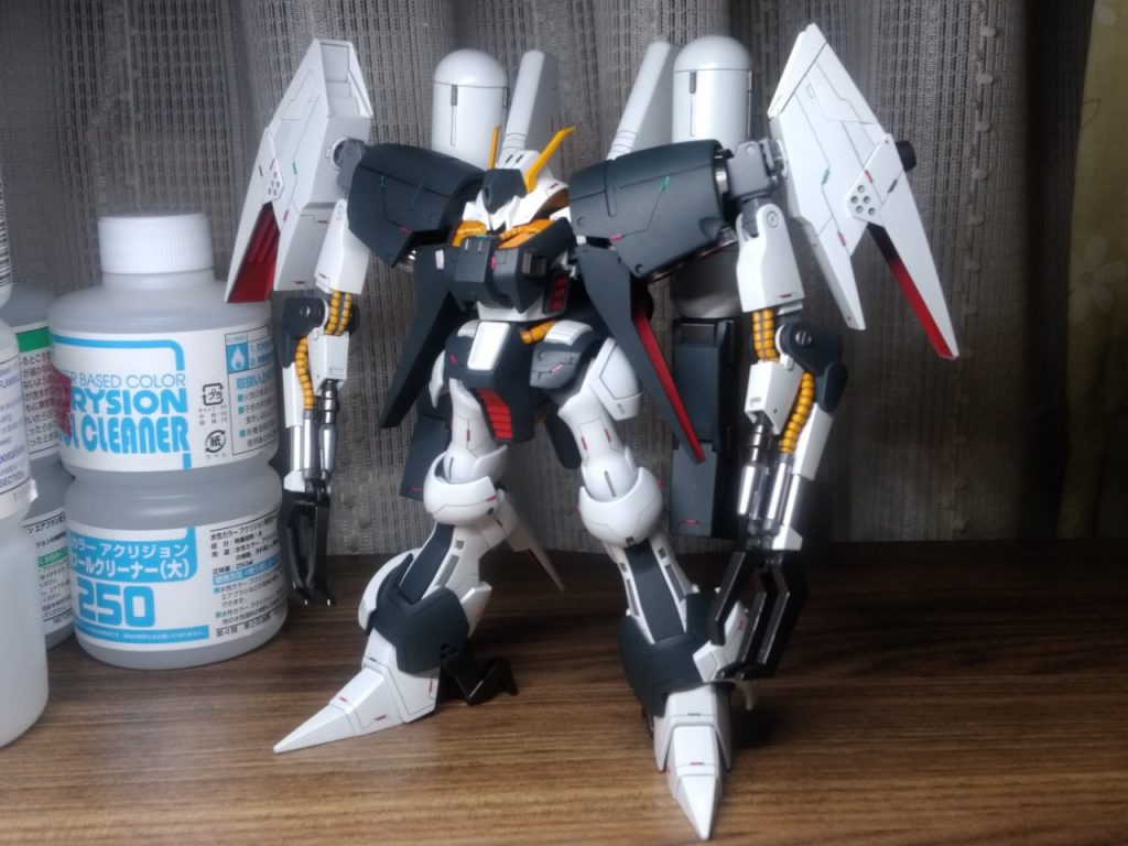 筋彫り、塗装、レッドポイント追加後の状態です。このままでもよかったのですが、ウェザリングしてみたくなり。。。