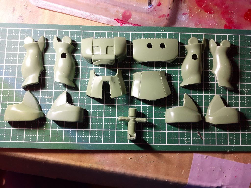 かなり細かく切り刻みました。これが災いして完成までにかなりの期間を要しました。