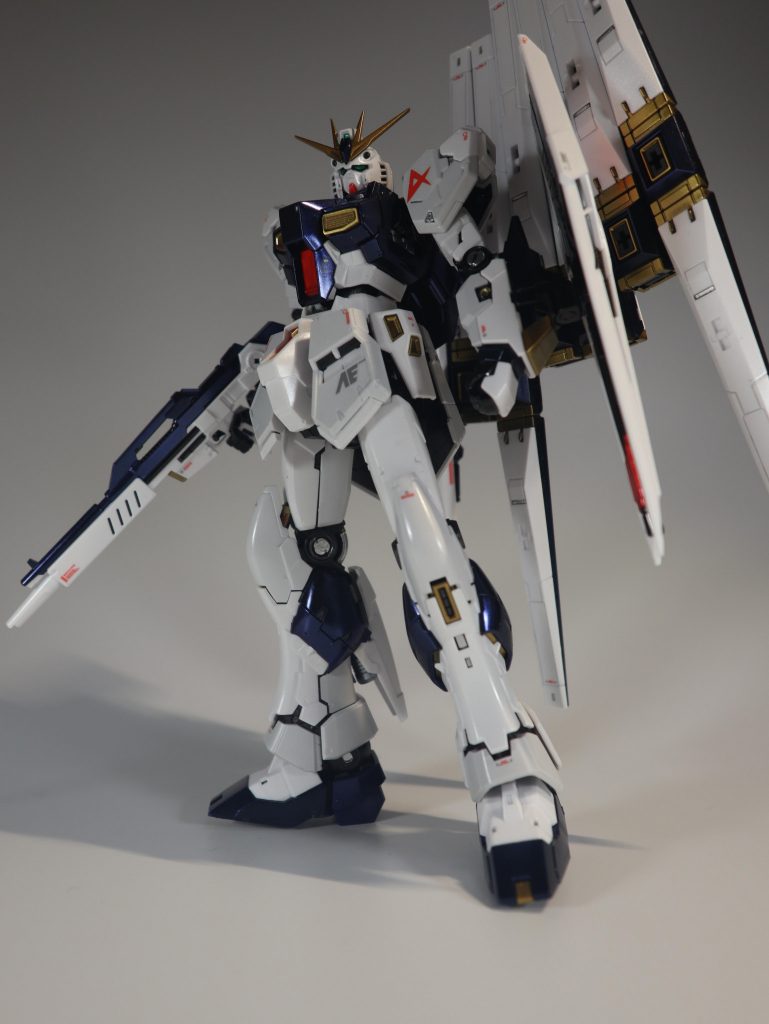 テトロンシールの厚みが苦手なのでHG用の水転写デカールを使用、最近専用のが出たそうですが入手できず…。