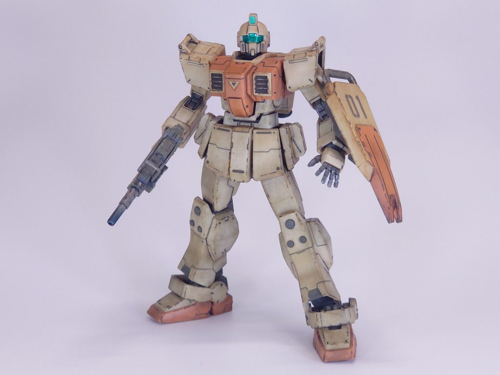 2号機 支援機です。戦闘時、1号機の戦闘支援及び3号機の撤退支援を行う、なかなか大変なポジションの機体。「HGUC陸戦型ジム」塗装とウェザリングだけで、特に改造はしていません。