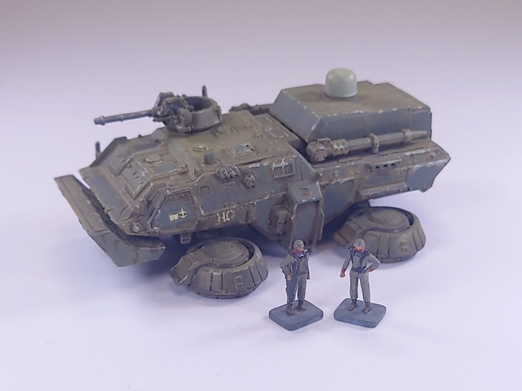 「HGUC陸戦型ガンダム地上戦セット」に付属の指揮車と連邦軍の兵士です。