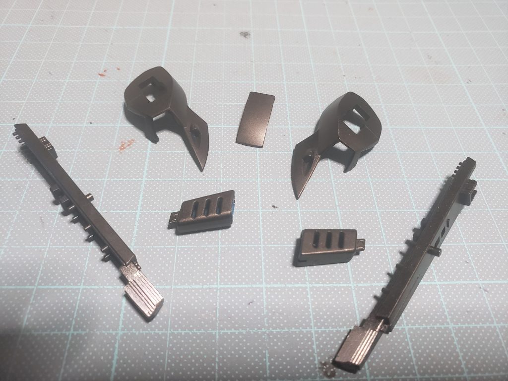 塗装直後ヴェスパーのパーツの先端がシルバーなのはこの上に被せるパーツのスリットから覗いた時に綺麗かなと思ったのでそうしてます。