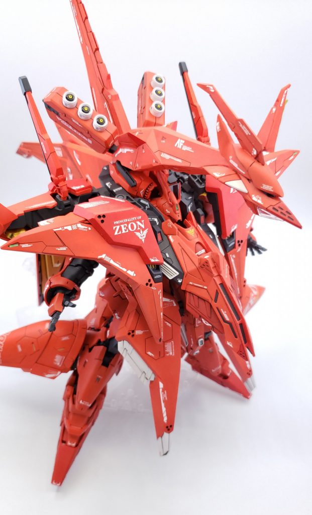 アナハイムから鹵獲(譲渡)?されたフィックスド・フライトユニットをジオンが改修🔧ネオ・ジオンの象徴サザビーに装備する事により、マフティーは「シャアの亡霊」と恐れられる…🤤✨