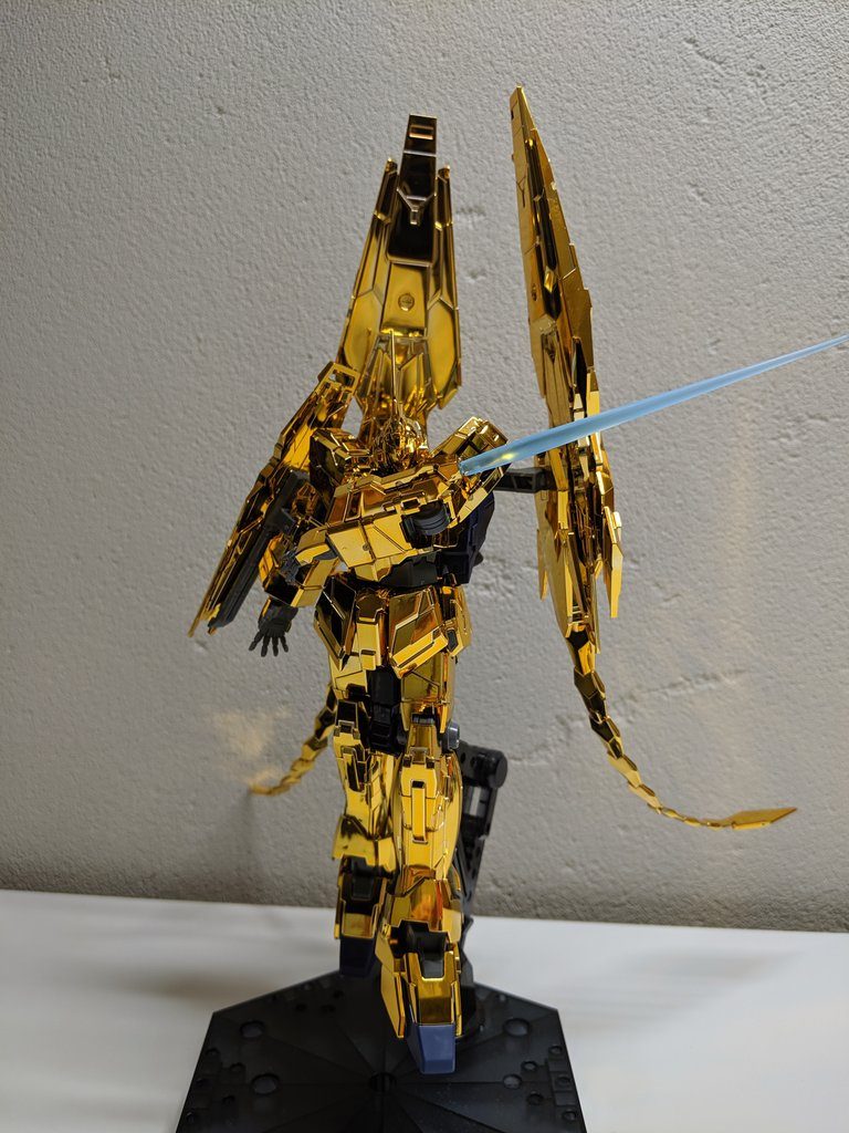 サーベルを抜くだけで神々しい...(*´ω｀*)