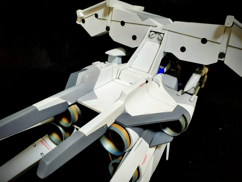 後ろもアッサリ、デカイくて苦労した割に面白くない技術不足…何年プラモやってるの( ;˙꒳˙;)