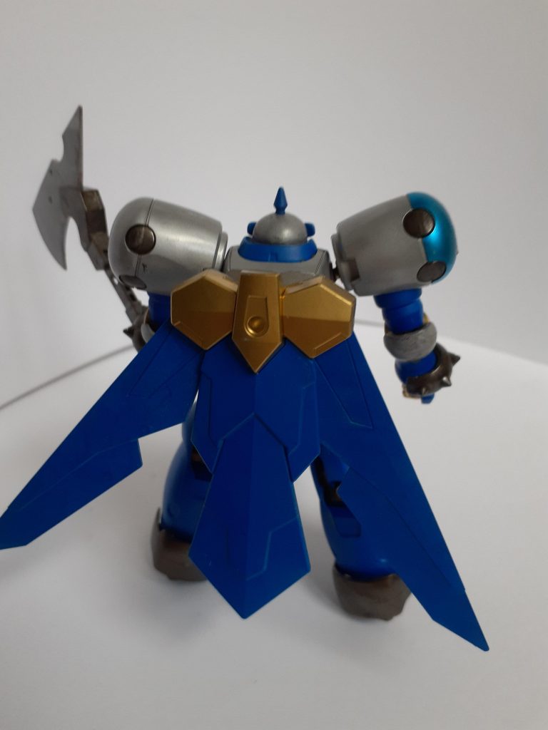 ガンダムマーカーエアブラシで全塗装して各所にゴールドをアクセントをつけました。