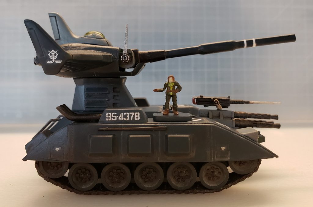 ドでかいマゼラなので、人の大きさがわからなくなるので1/144のジオン兵を作ってみましたが、ゼントランみたいになってしまいました。