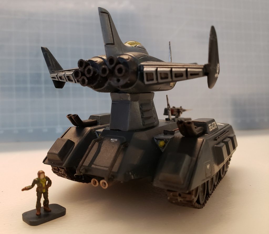 マゼラトップのバーニアは一つ紛失。。ベースとトップにアンテナが付いているのは短距離のリモート操作が出来るだろうと想定して。ミノフスキー濃度によっては使えないか。