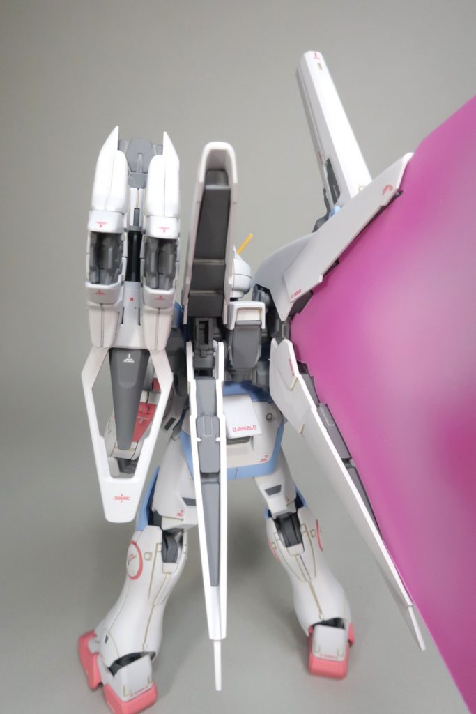 光の翼は透明プラ板から自作