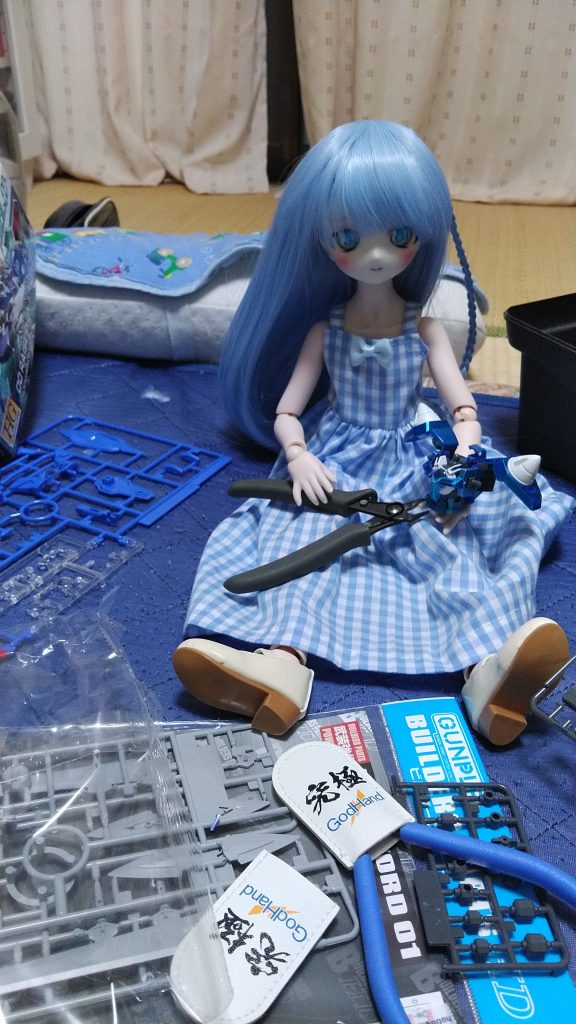 自分のRPGパーティーであるドールの細田ラムネちゃんと一緒に作りました。パーツだけ拡大すると…