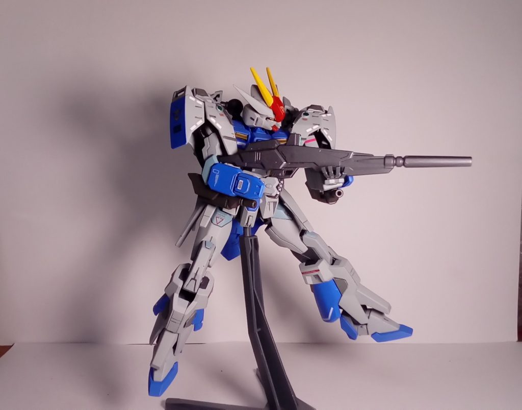 重量系だけどデブ過ぎない、「強そう」なバランスに出来たかなと思っています。 今度はライバル機も作りたいな!世界観も敵も大分ぼやけてるのでコメントやツイッターで色々提案や妄想をぶつけてもらえると嬉しいです!