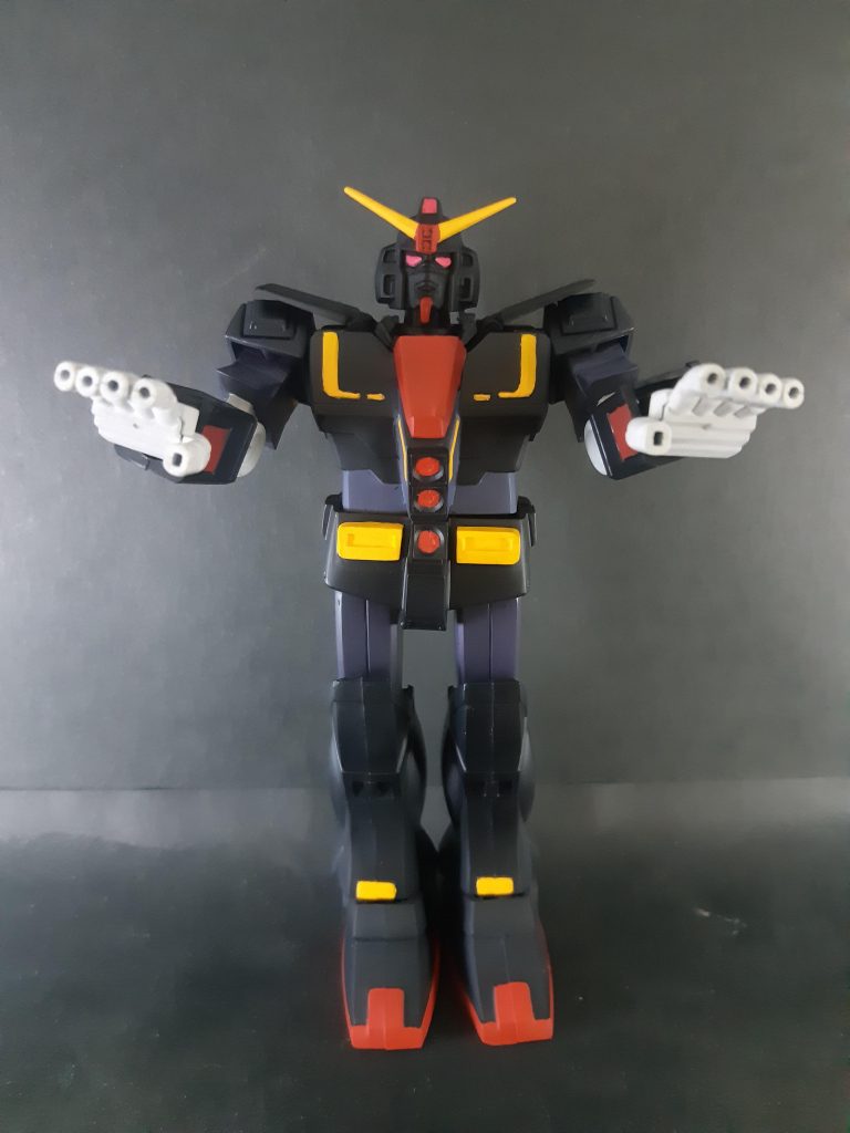 足が外に開かないのも残念。ポーズがかなり制限されます。トップ画像を引きで撮ったものですが、なんだかキョンシーみたいです。