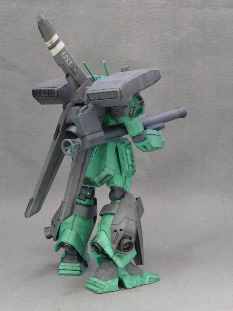 肩のミサイルパージしたら高機動型ジェガンになるのでは？と妄想してみたり(^o^;)