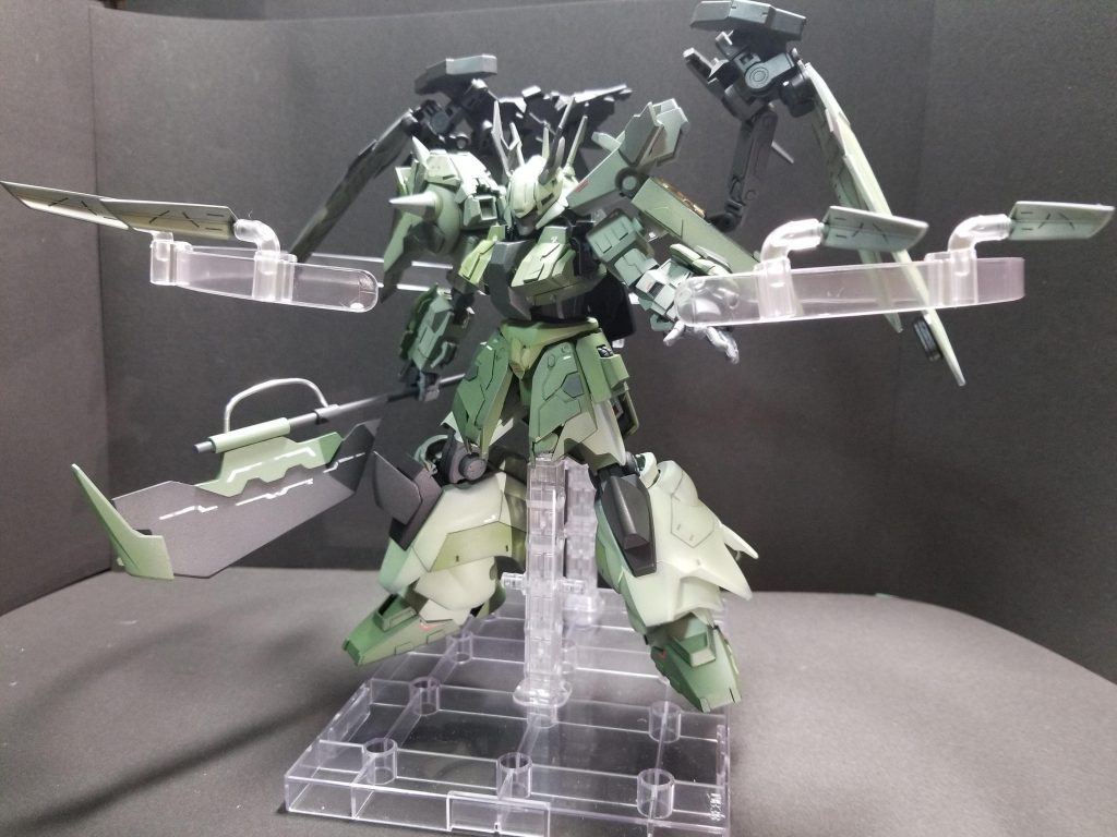 ソードファンネルバックパックに付いている小さいものだけ分離してファンネルとなる