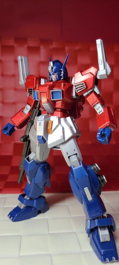 てなわけで作ってしまいましたトランスフォーマーガンプラ！前々からトランスフォーマーのガンプラを作ってみたいなぁと思っていたんですが、部屋の掃除をしててマークIIをジーッと見たら「なんかいけそう…」