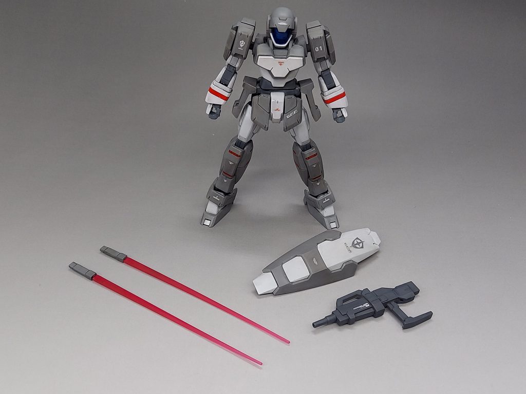 武装はキットそのまま、サーベル×2、ドッズライフル、シールドです