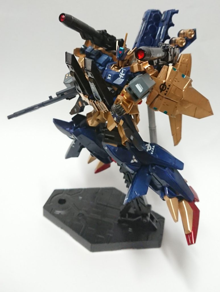 フルアーマー装備ですが、各アーマーは可動を阻害しないよう動かせますのでポーズも取りやすいです。ポロリもなくストレス少なめ。