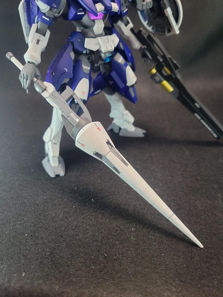 こちらもキット付属のGNランス。ライフル同様カラーのみ変更。