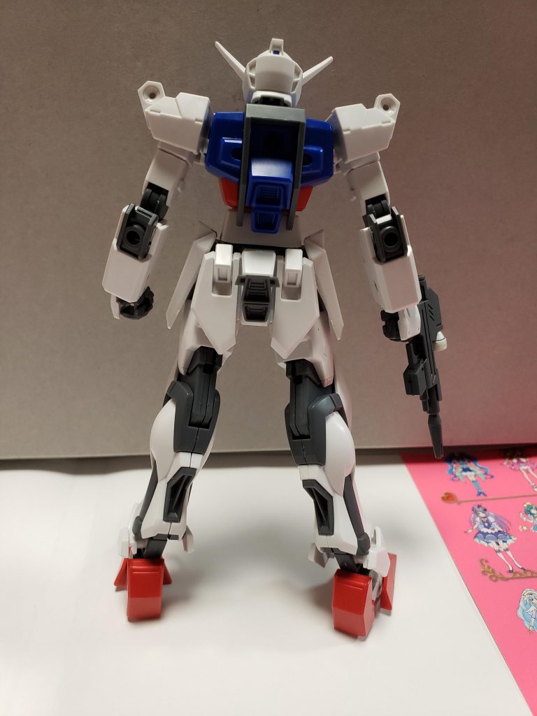 ビルドストライクの肩内部のスラスター？部分をせっちゃくしただけです。