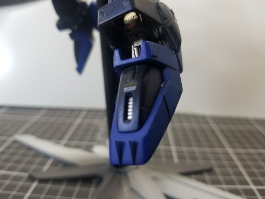 ちょっとダークっぽさを出したくて爪先にフィン状のディテールアップ。賛否分かれるでしょうが…ちょっとした遊び心です(笑)