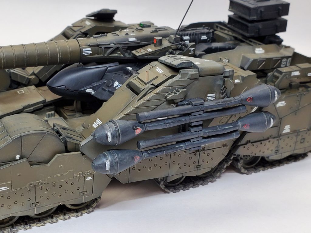 武装を追加して、攻撃力をアップさせています。左側にシュツルムファウストを4本です。