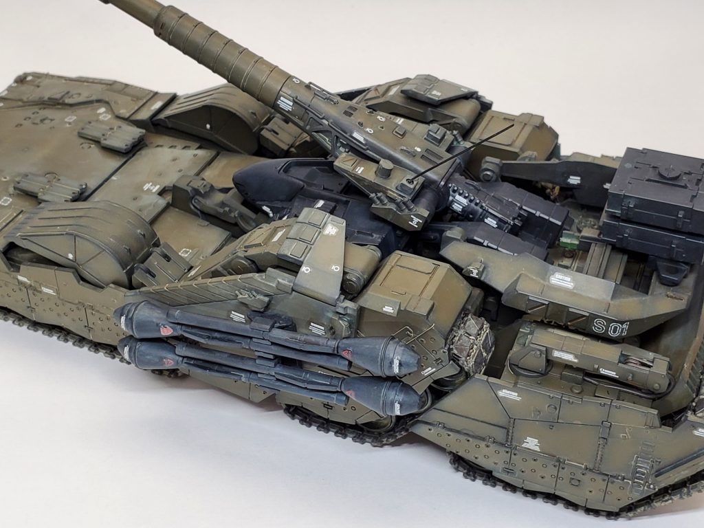 流石EXモデルですね。ディテールがかなり細かく、ヒケ処理や合わせ目消しが難しい所も有りましたね😅